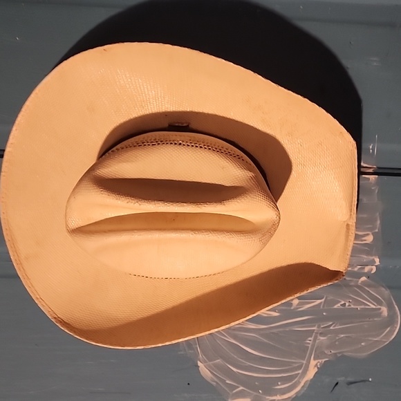 Cowboy hate - Picture 1 of 1